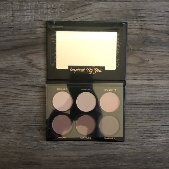 NIP IBY Beauty Highlighter & Contour Palette - Picture 4 of 9